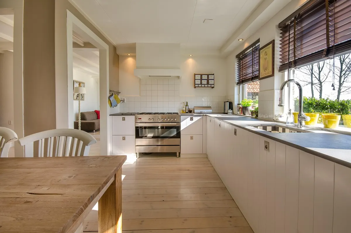Common Mistakes When Painting MDF Kitchen Cabinets (and How to Fix Them)